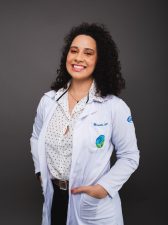 biologa-trirriense-precisa-de-ajuda-para-estudar-no-reino-unido